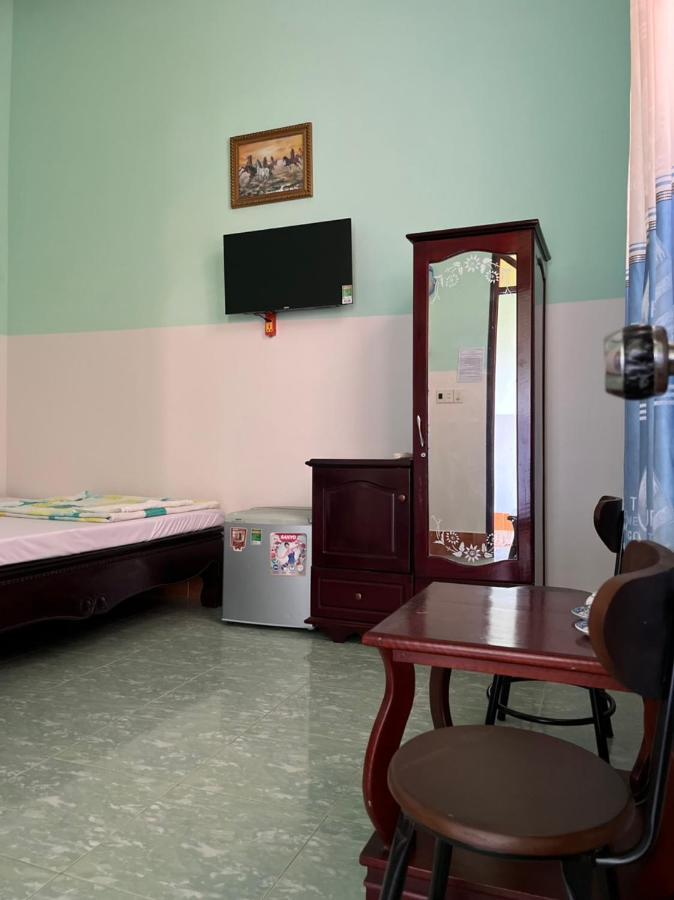Hotel Minh Vy ลองไห่ ภายนอก รูปภาพ