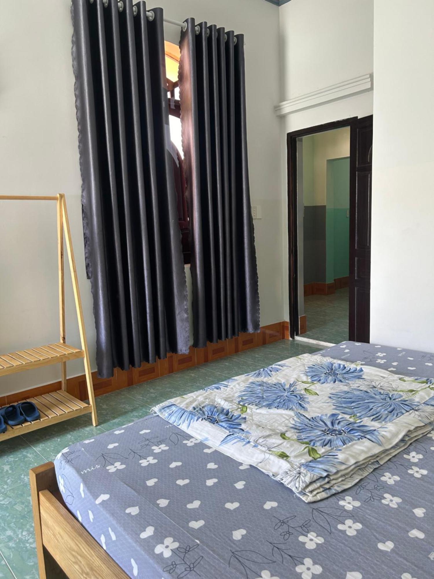 Hotel Minh Vy ลองไห่ ภายนอก รูปภาพ