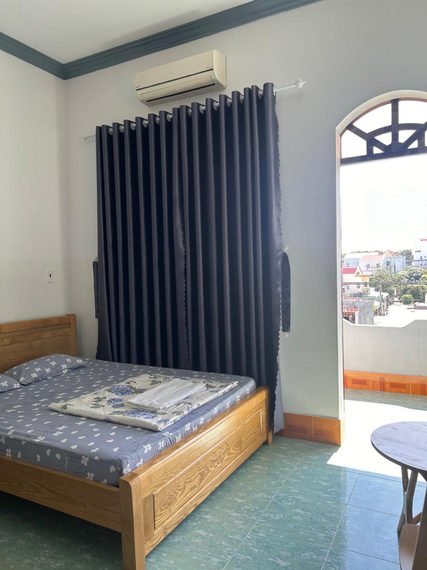 Hotel Minh Vy ลองไห่ ภายนอก รูปภาพ