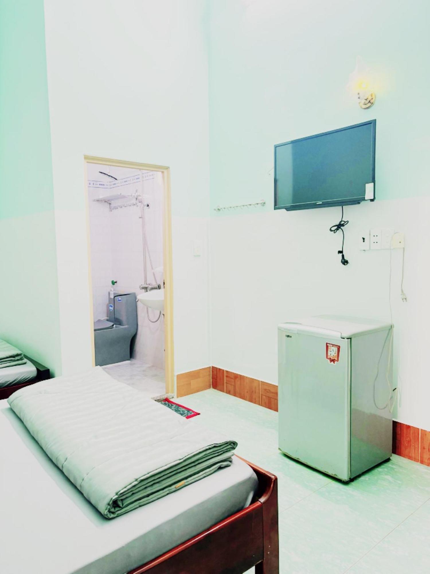 Hotel Minh Vy ลองไห่ ภายนอก รูปภาพ