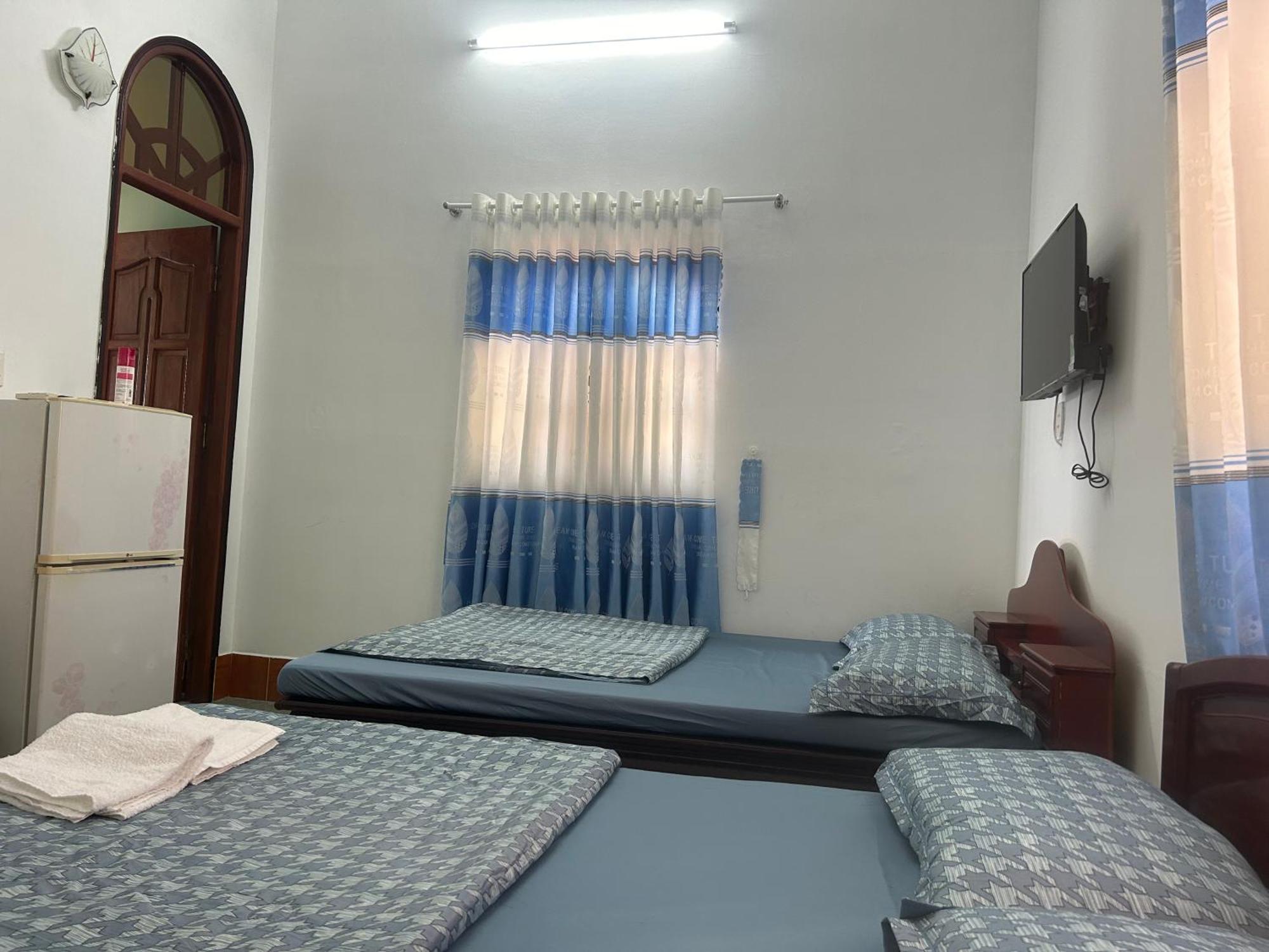 Hotel Minh Vy ลองไห่ ภายนอก รูปภาพ